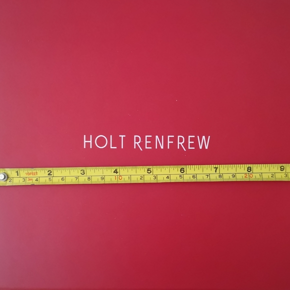 NWT HOLT RENFREW Gift Box Medium. - Picture 3 of 5